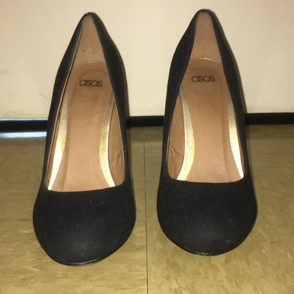 Black heels